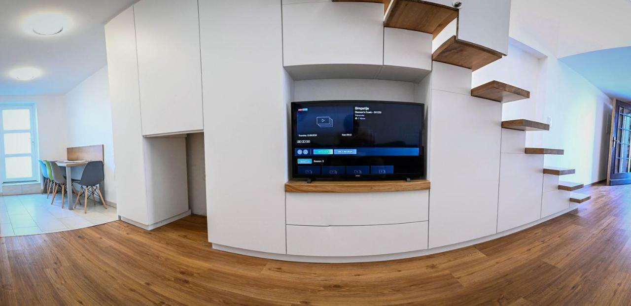 Casa Ax Apartment Maribor Bagian luar foto